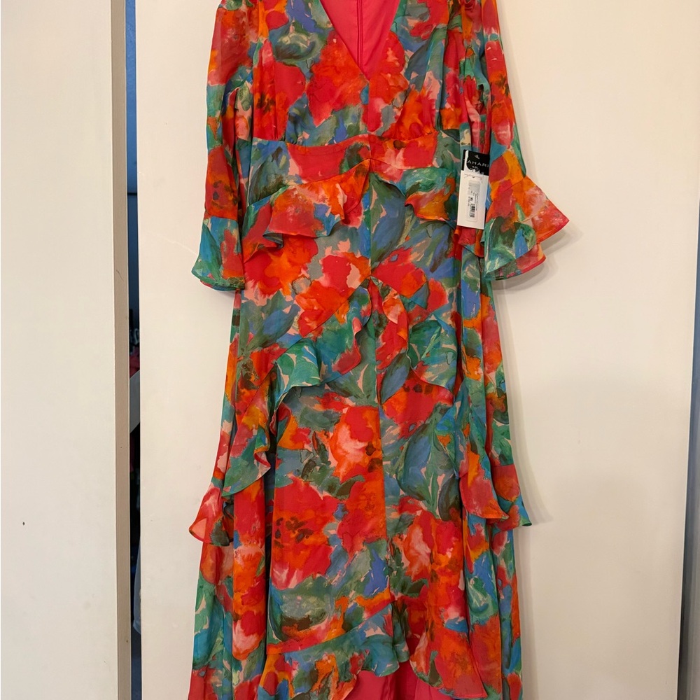Gorgeous flowy, cold shoulder dress by Tahari! NWT $159! Wedding, dressy attire